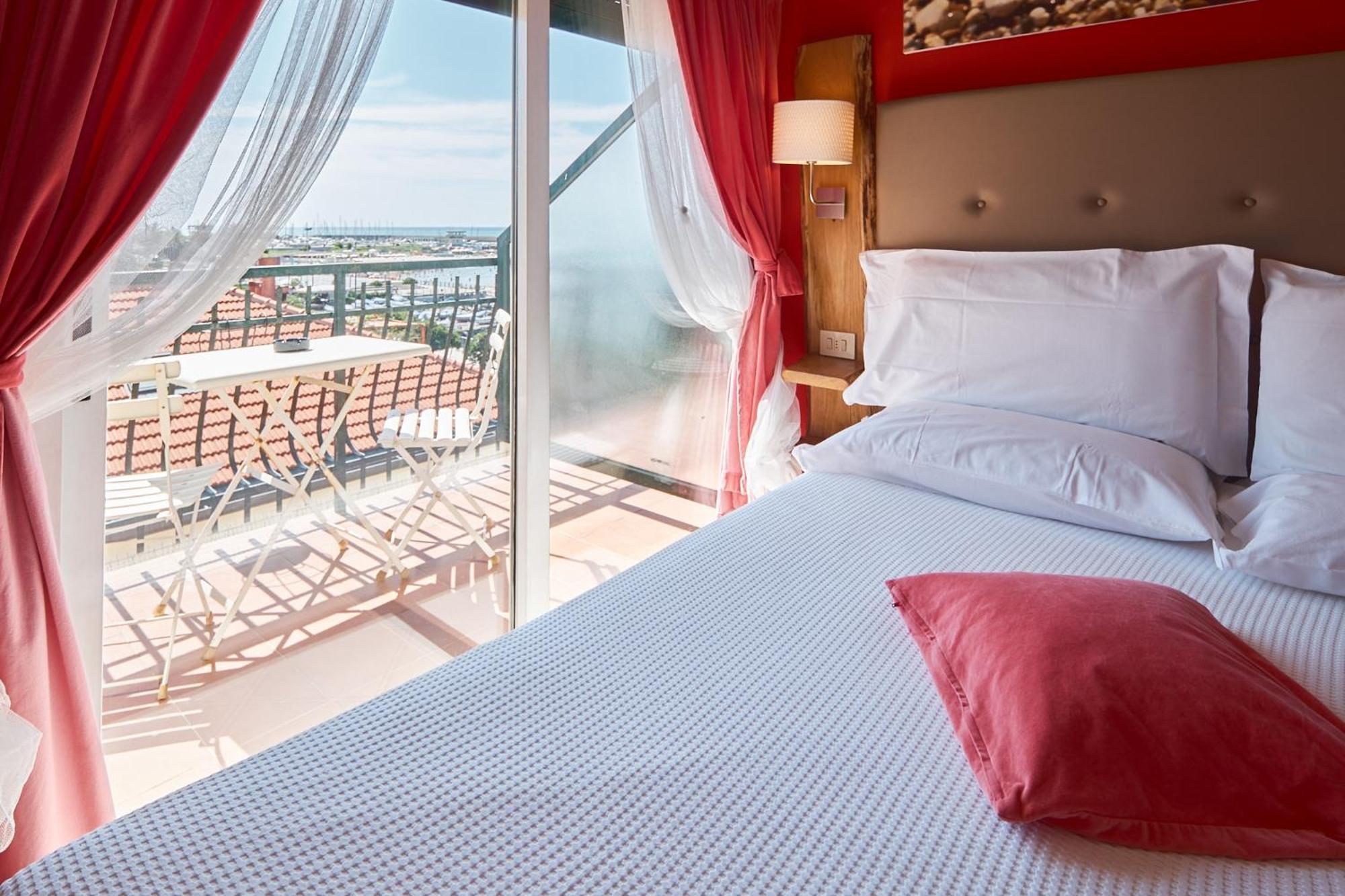 Hotel Zia Piera Киавари Екстериор снимка