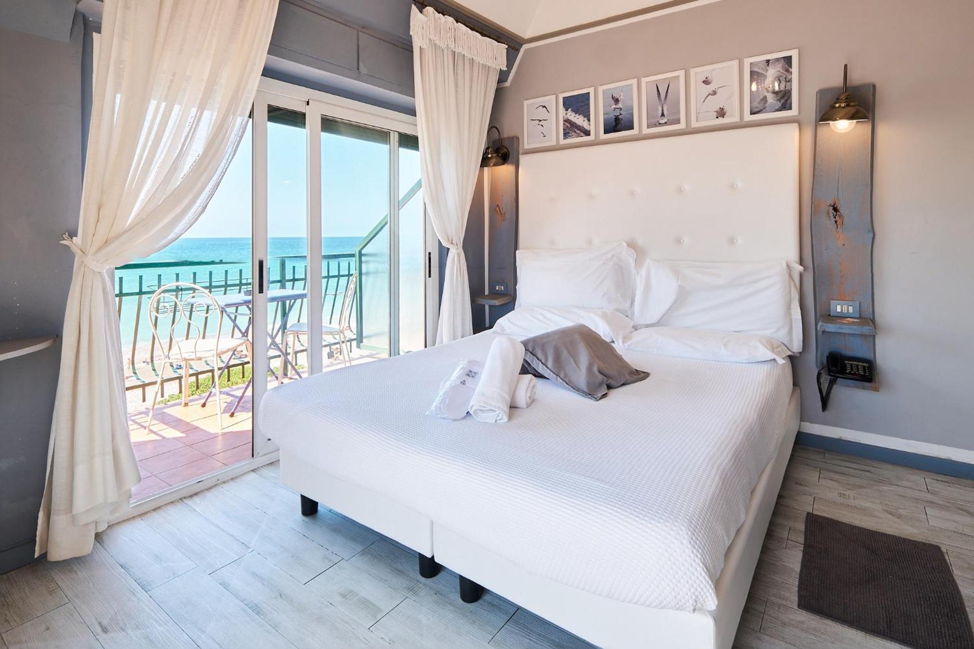 Hotel Zia Piera Киавари Екстериор снимка