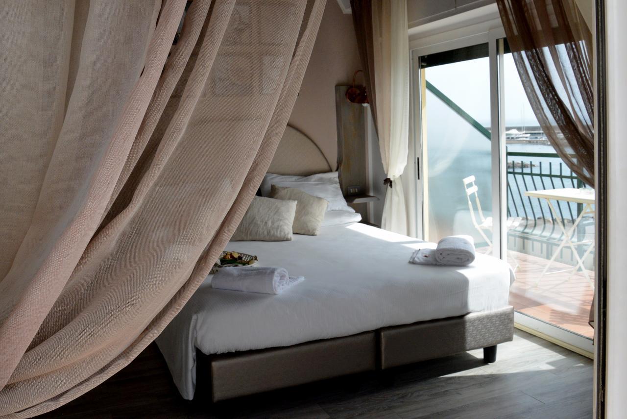 Hotel Zia Piera Киавари Екстериор снимка